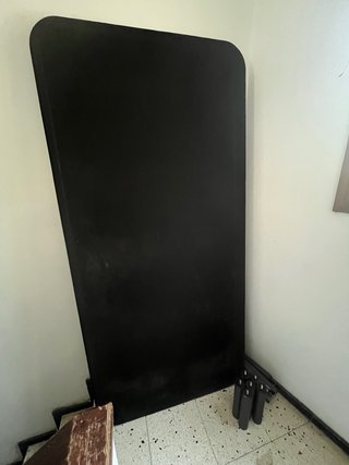 Somier tapizado negro con 6 patas