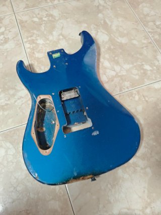 Cuerpos y mástil de guitarra