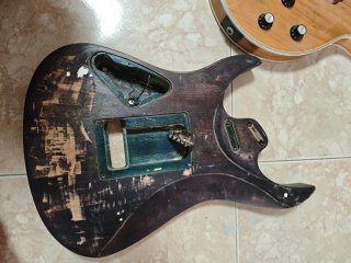 Cuerpos y mástil de guitarra