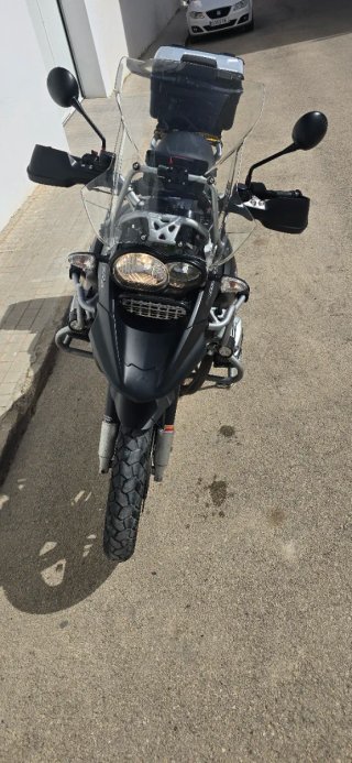 BMW R 1200 GS Negra con maletas