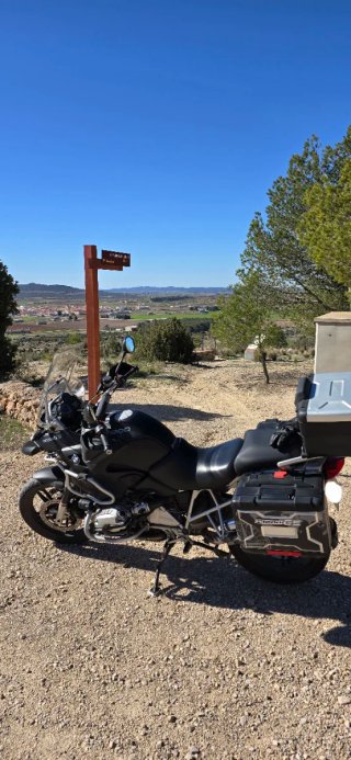 BMW R 1200 GS Negra con maletas