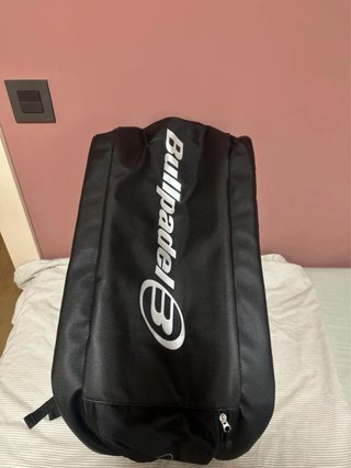 Paletero Bullpadel Juan Tello