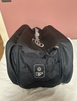 Paletero Bullpadel Juan Tello