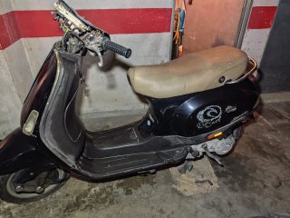 Ciclomotor para piezas de vespa de 50.