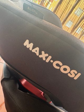 Silla Maxi-Cosi con respaldo e Isofix