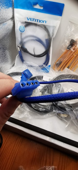 Lote Cables VGA, USB 3.0, SATA y Adaptadores