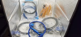 Lote Cables VGA, USB 3.0, SATA y Adaptadores