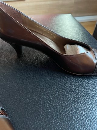 Zapatos de salón marrones talla 37