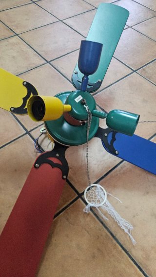 Ventilador de techo multicolor