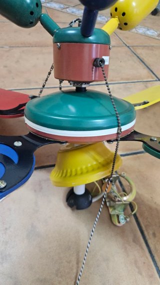 Ventilador de techo multicolor