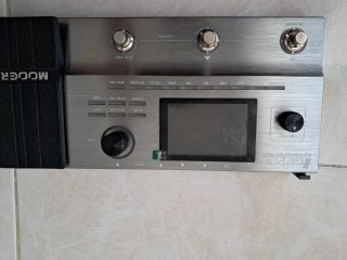 Mooer GE200 Pedal Multiefectos