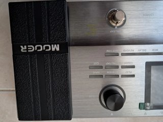 Mooer GE200 Pedal Multiefectos