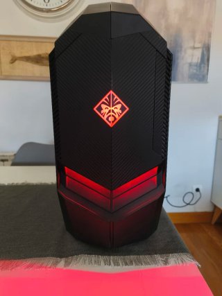 PC HP OMEN Negro y Rojo