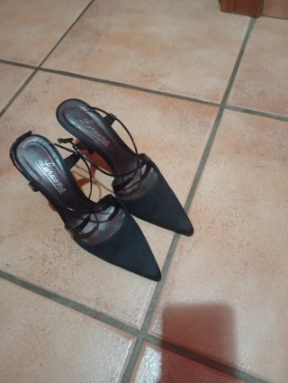 Scarpe col tacco a punta Lurueña