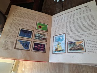 Álbum de cromos Las Maravillas del Universo
