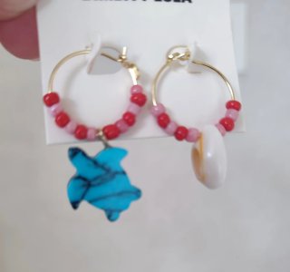 Pendientes Bimba y Lola Abalorios, tortuga y conch