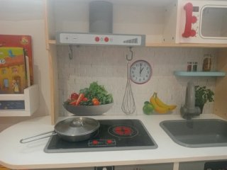 Cocinita de juguete de madera