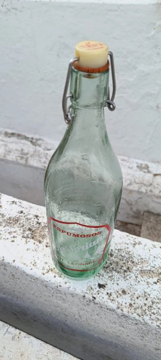 Vecchie Bottiglie di Gassosa