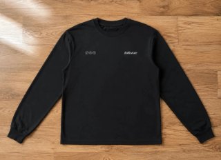 Sudadera negra con logo