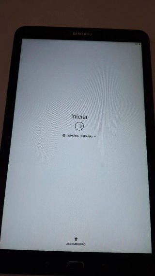 Tablet A6 Negra Como Nueva  con cable USB.