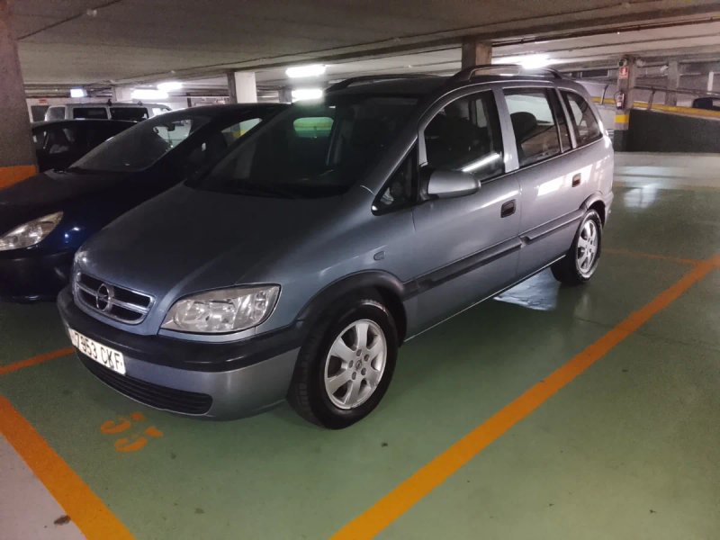 Opel Zafira 2003 - foto 1