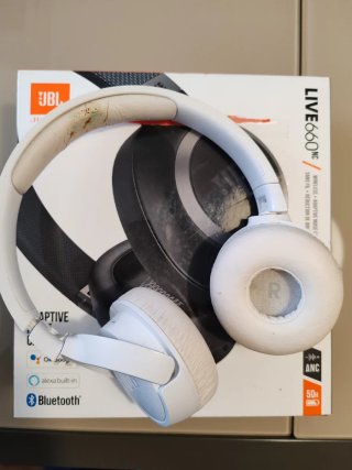 Auscultadores JBL Live 660NC Brancos