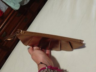 Bolso de mano bronce metalizado bimani