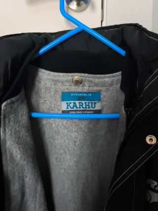 Chubasquero KARHU negro mujer