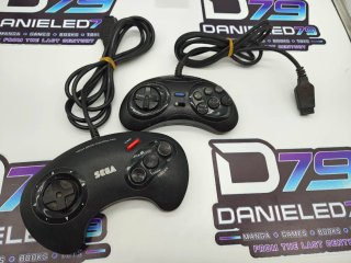 Sega Mega Drive II con 2 controller e cavi