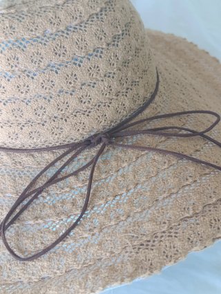 Sombrero de playa de rafia