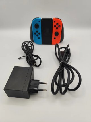 Nintendo Switch OLED Azul y Rojo