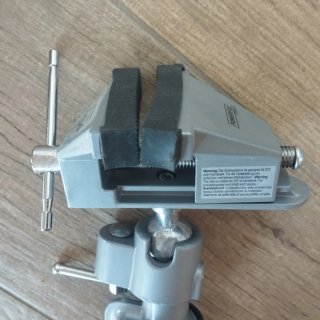 Tornillo de banco Powerfix universal