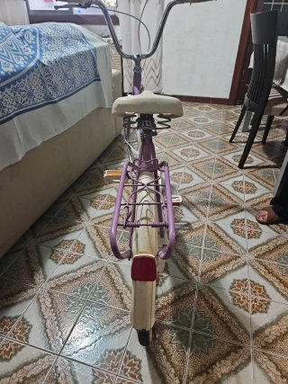 Bicicleta BH Morada modelo happy
