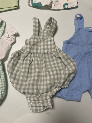 Ropa bebé 1 mes (varios modelos)