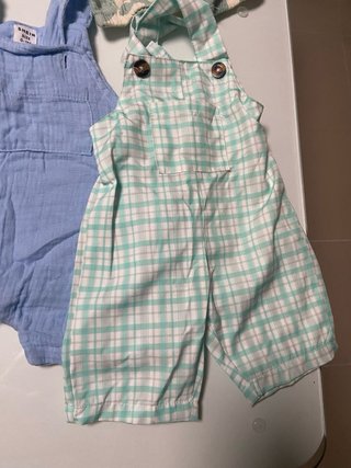 Ropa bebé 1 mes (varios modelos)