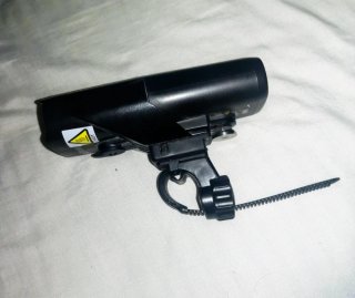Luz Foco Cateye Volt 1700 Lúmenes Bicicleta