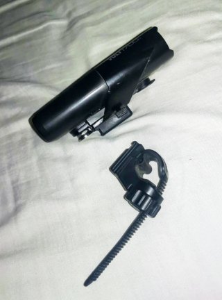 Luz Foco Cateye Volt 1700 Lúmenes Bicicleta