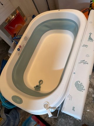 Bañera plegable con cambiador bebé poco uso