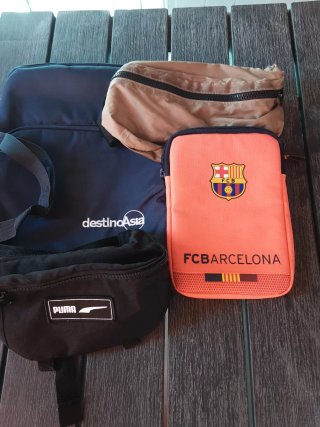 Lote riñoneras, estuche, bolso