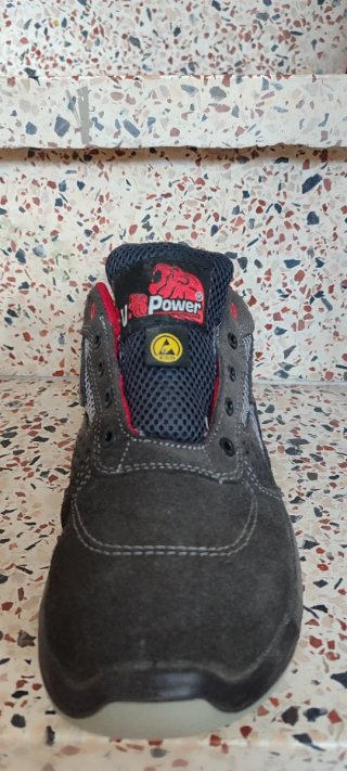 Zapatos de seguridad u power grises y rojos
