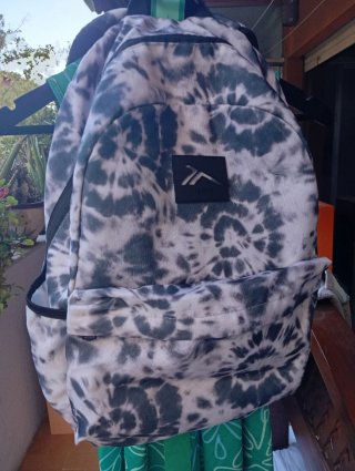 Mochila TENTH escolar,compartimento para  portátil