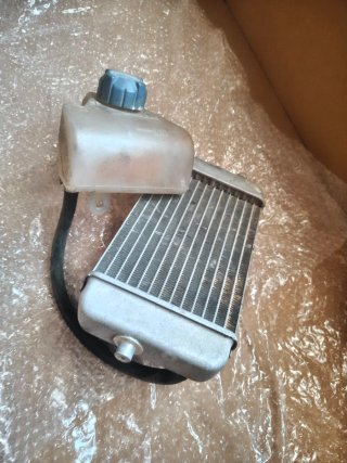 Bote y radiador Derbi Senda