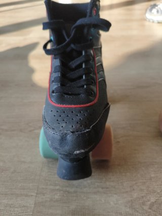 Patines 4 ruedas T34 negros