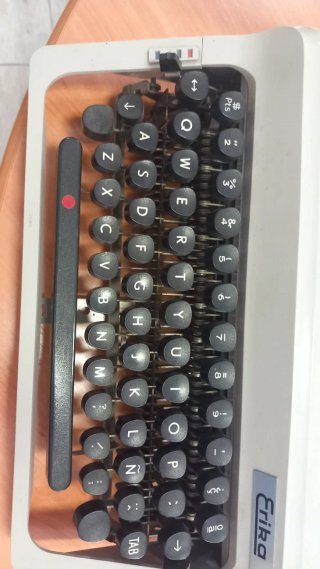 Máquina de escribir Erika
