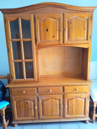 Alacena madera con vitrina y hueco