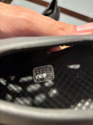 adidas Yeezy Foam RNNR – Carbon – Talla 43