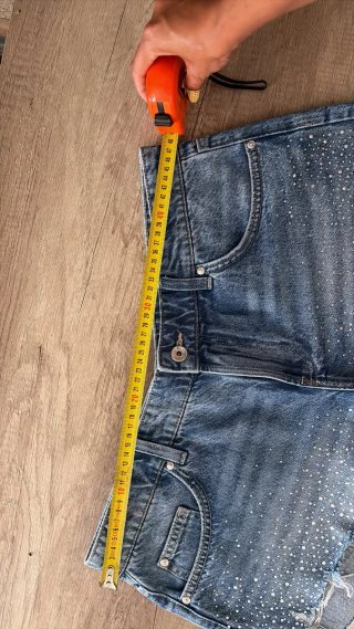 Shorts vaqueros con pedrería