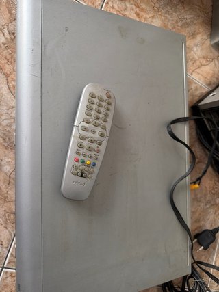 Reproductor y grabador DVD Philips DVDR6