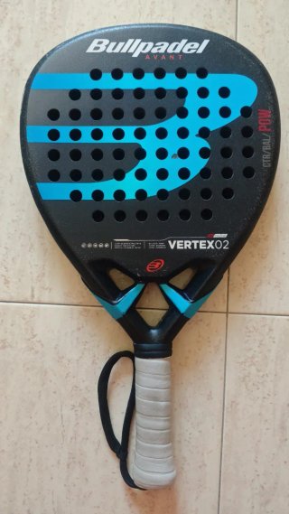 Pala de pádel Bullpadel Vertex 02 avant