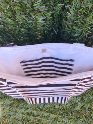 Bolso de rayas blanco y negro